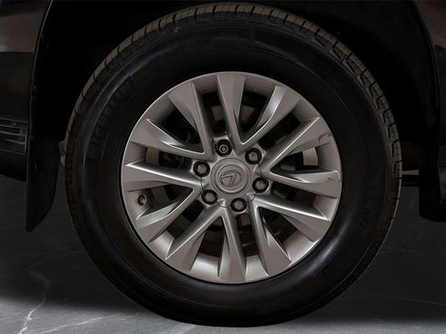 Used 2018 Lexus GX 460 image 49