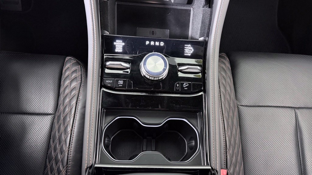 Used 2022 Jeep Grand Cherokee Summit AWD/4WD image 28