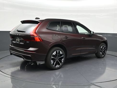 Used 2026 Volvo XC60 B5 Plus AWD/4WD image 6
