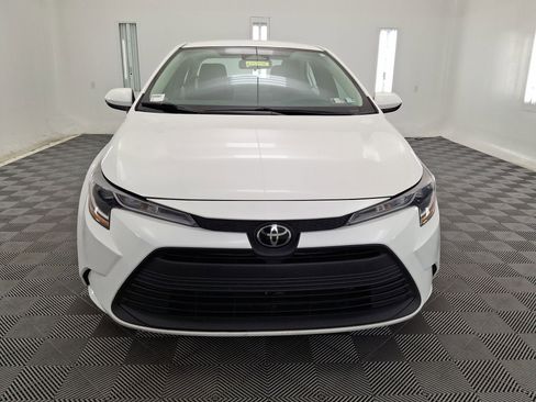 Used 2024 Toyota Corolla LE FWD image 28