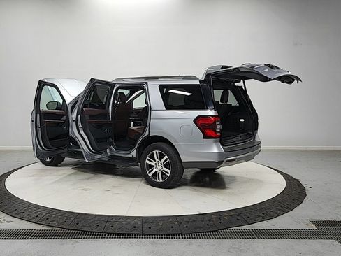 Used 2024 Ford Expedition Limited RWD image 14