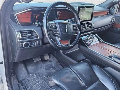 Used 2021 Lincoln Navigator L Reserve image 10