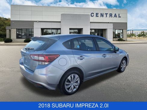 Used 2018 Subaru Impreza 2.0i image 8