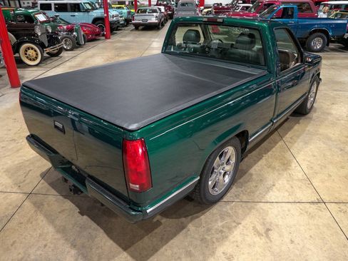 Used 1997 Chevrolet Silverado 1500 2WD Regular Cab w/ Convenience Group image 17