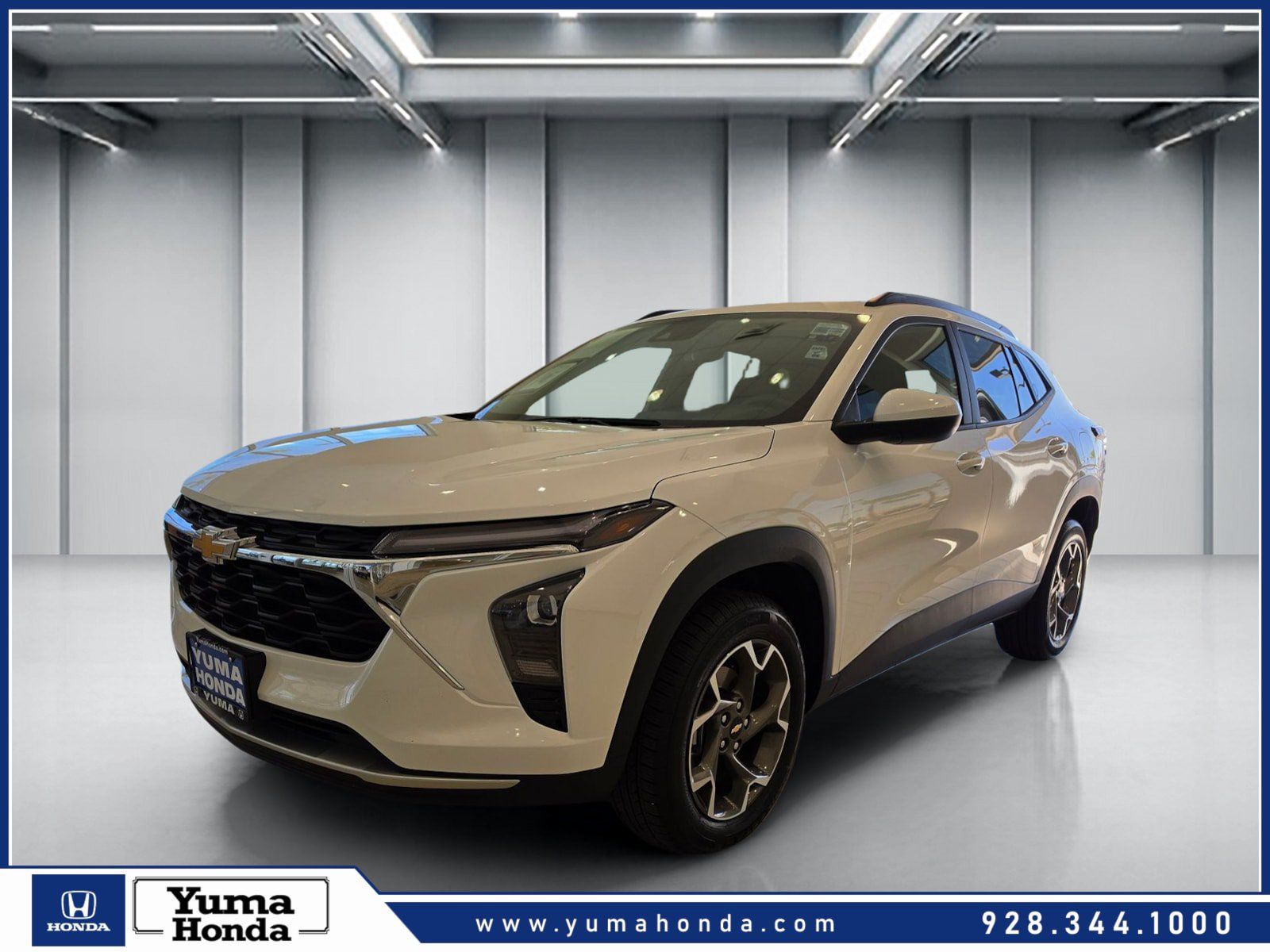 Used 2025 Chevrolet Trax LT FWD image 1