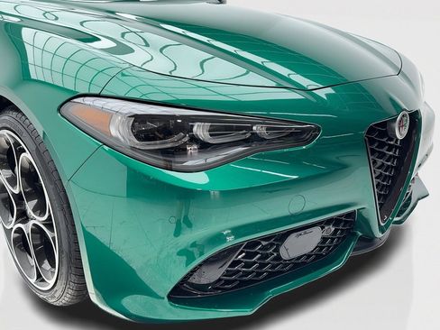 New 2025 Alfa Romeo Giulia image 3