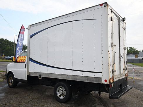 Used 2013 Chevrolet Express 3500 RWD image 5