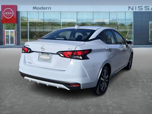 Certified 2023 Nissan Versa SV w/ Trunk Package image 5