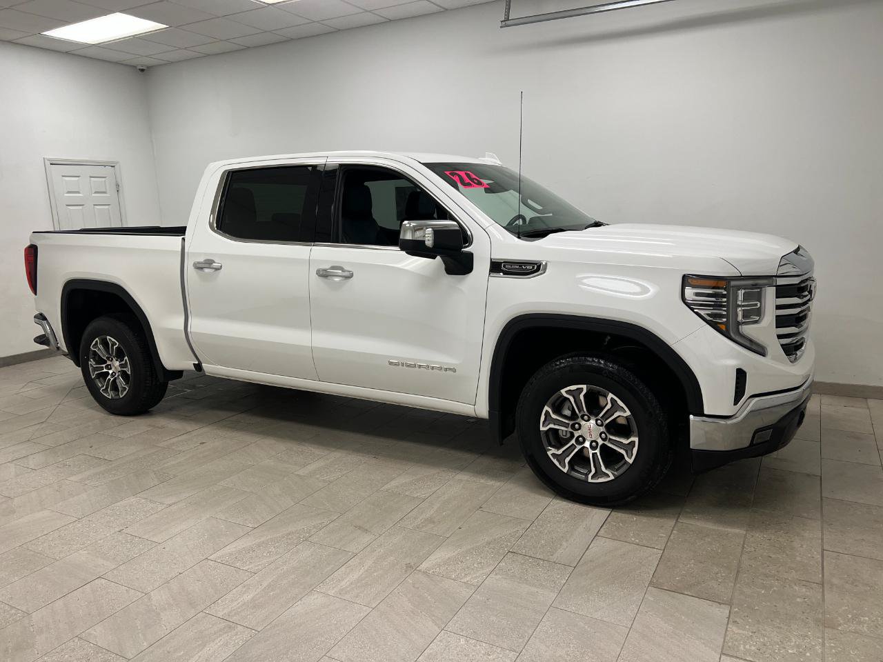 Used 2026 GMC Sierra 1500 SLT RWD image 13