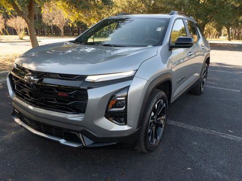 Used 2025 Chevrolet Equinox RS w/ Safety and Technology Package image 7