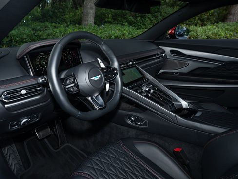 Used 2024 Aston Martin DB12 Coupe image 14