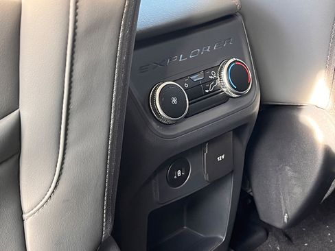 New 2026 Ford Explorer Active w/ Active Comfort Package image 33