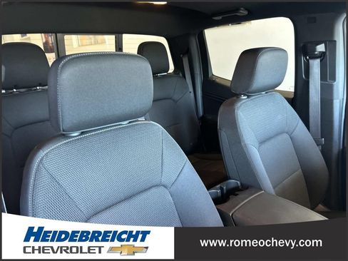 Used 2023 Chevrolet Colorado LT w/ LT Convenience Package AWD/4WD image 32