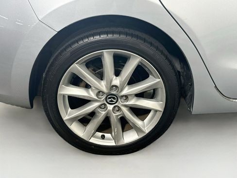 Used 2017 MAZDA MAZDA3 Touring FWD image 11