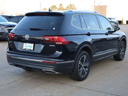 Used 2019 Volkswagen Tiguan SEL image 4