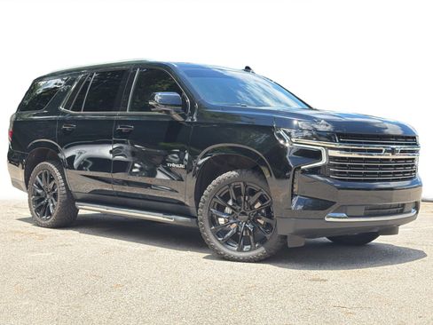 Used 2024 Chevrolet Tahoe LT w/ LT Signature Package RWD image 2