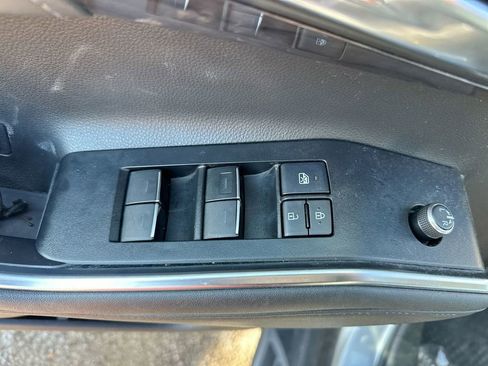 Used 2022 Toyota Highlander Platinum image 9