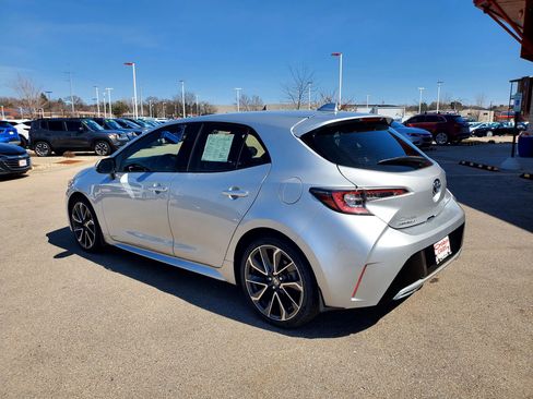 Used 2019 Toyota Corolla XSE FWD image 7