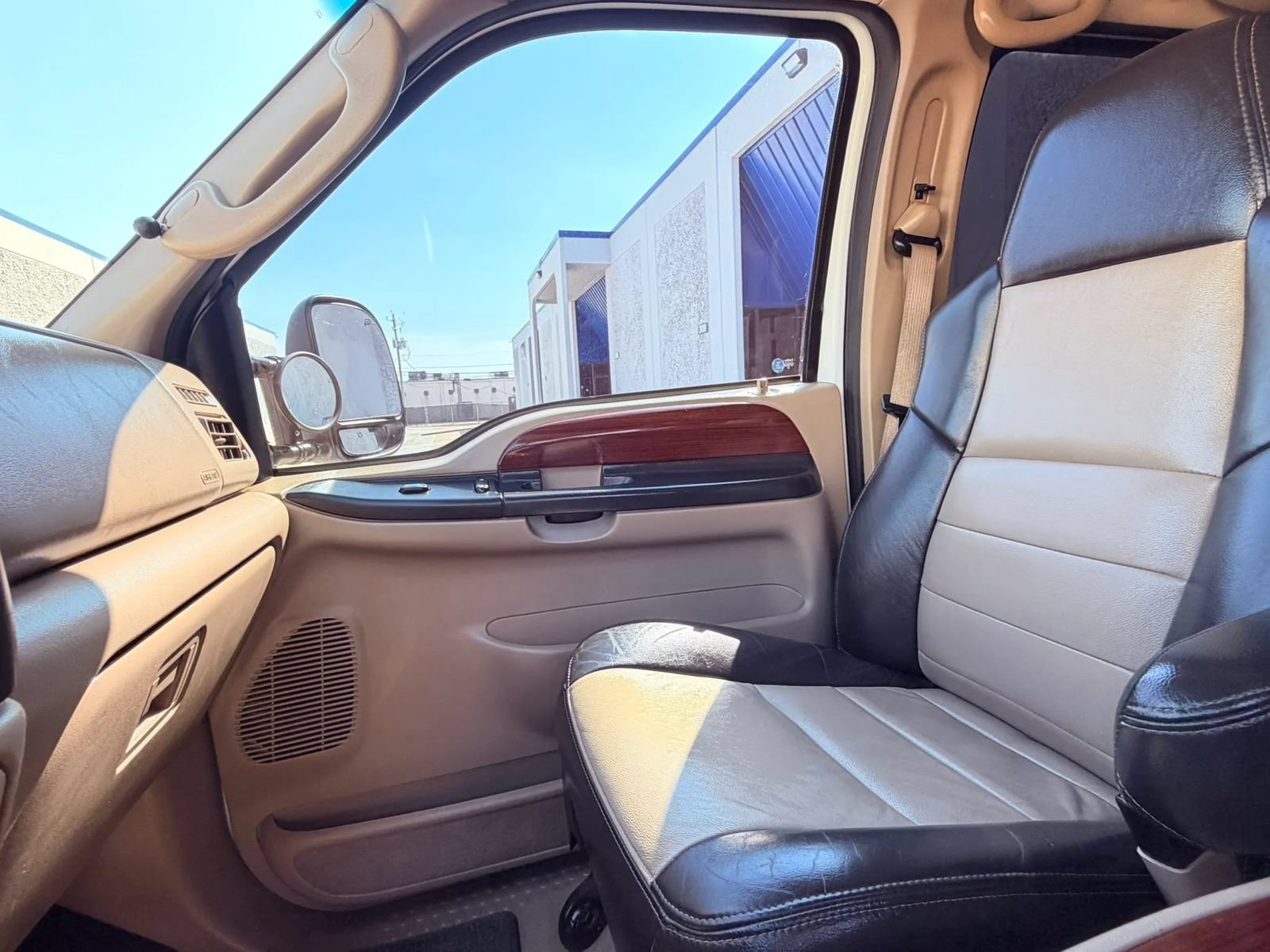 Used 2005 Ford Excursion Eddie Bauer AWD/4WD image 16