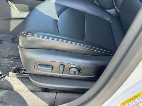 Used 2022 GMC Terrain SLT w/ Elevation Edition image 20