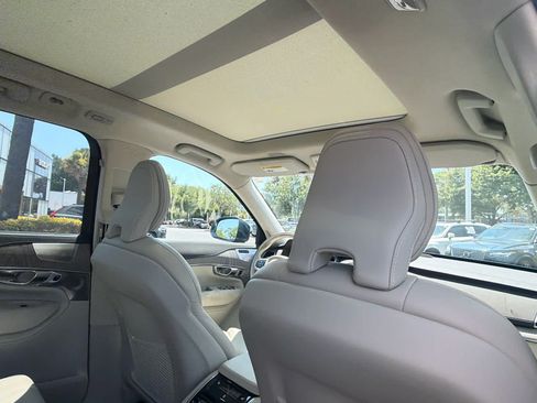 Used 2025 Volvo XC90 T8 Ultra w/ Lounge Package AWD/4WD image 23