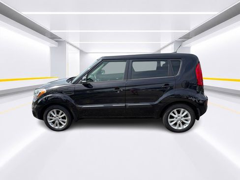 Used 2012 Kia Soul + w/ Audio Pkg FWD image 7