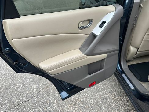 Used 2014 Nissan Murano SV w/ Value Package AWD/4WD image 18
