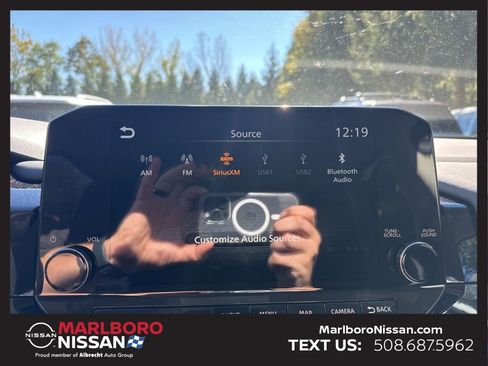 New 2025 Nissan Pathfinder SL w/ Black Appearance Package image 33