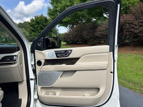 Used 2020 Lincoln Navigator Reserve w/ Luxury Package AWD/4WD image 66