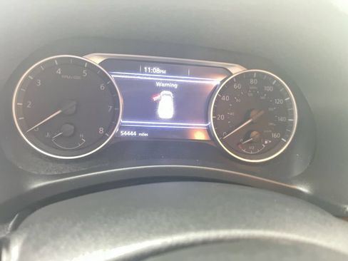 Certified 2022 Nissan Sentra SR w/ Midnight Edition FWD image 19