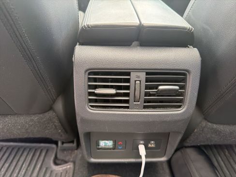 Used 2021 Nissan Rogue SL image 13