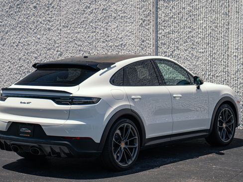 Used 2022 Porsche Cayenne Turbo GT AWD/4WD image 6