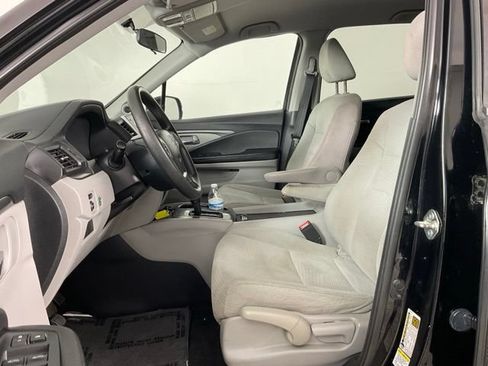 Used 2016 Honda Pilot LX image 18