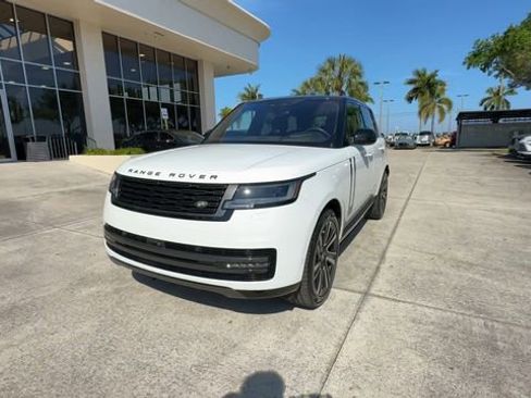 Used 2023 Land Rover Range Rover SE image 5