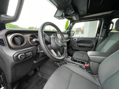 Used 2021 Jeep Wrangler Unlimited Sport AWD/4WD image 10