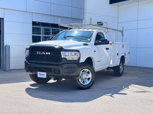 Used 2022 RAM 3500 Tradesman AWD/4WD image 2