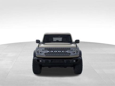 New 2025 Ford Bronco Badlands image 6