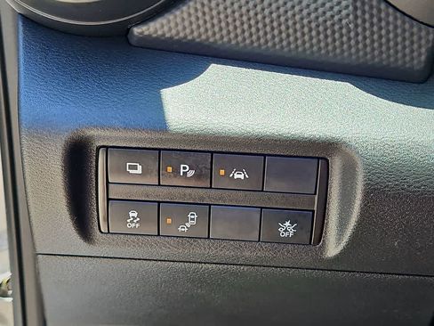 Used 2023 Nissan Kicks S FWD image 25