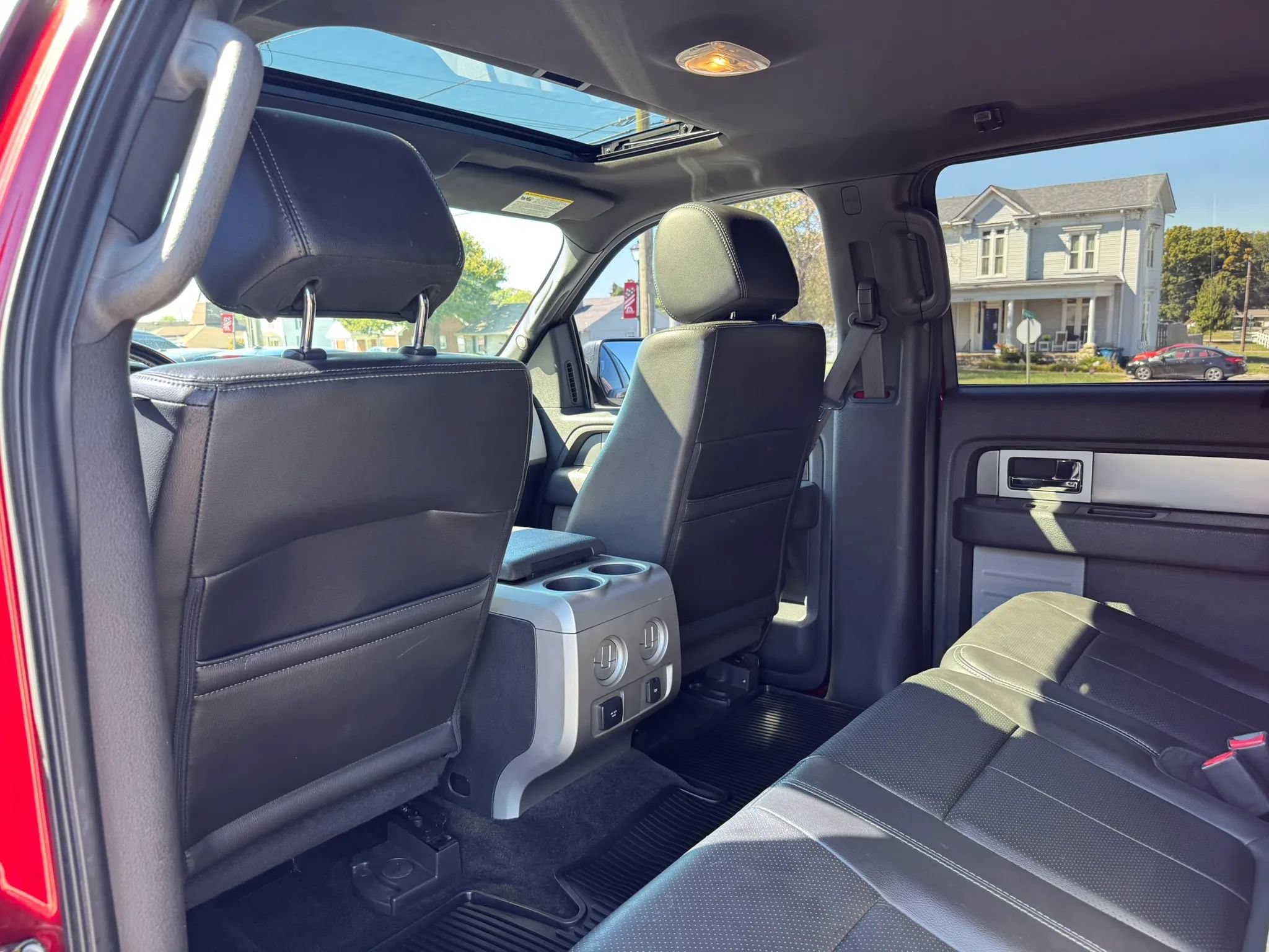 Used 2014 Ford F150 FX4 w/ Equipment Group 402A Luxury AWD/4WD image 29