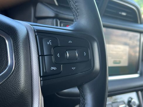 Used 2023 GMC Yukon XL Denali AWD/4WD image 26