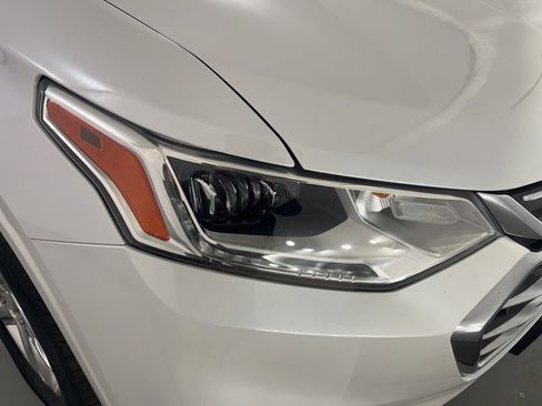Used 2018 Chevrolet Traverse High Country image 37