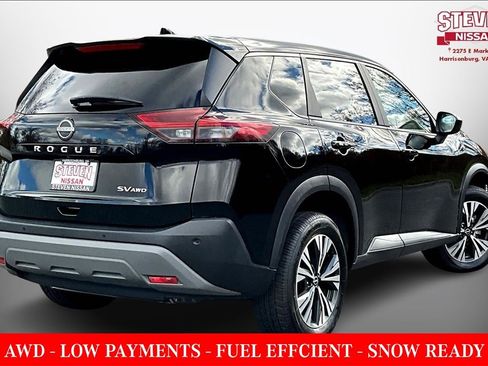 Used 2023 Nissan Rogue SV image 6