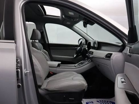 Used 2022 Hyundai Palisade SEL w/ 8P Bench Seat Package FWD image 17