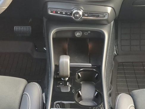Used 2024 Volvo XC40 Recharge Plus w/ Protection Package Premier image 19