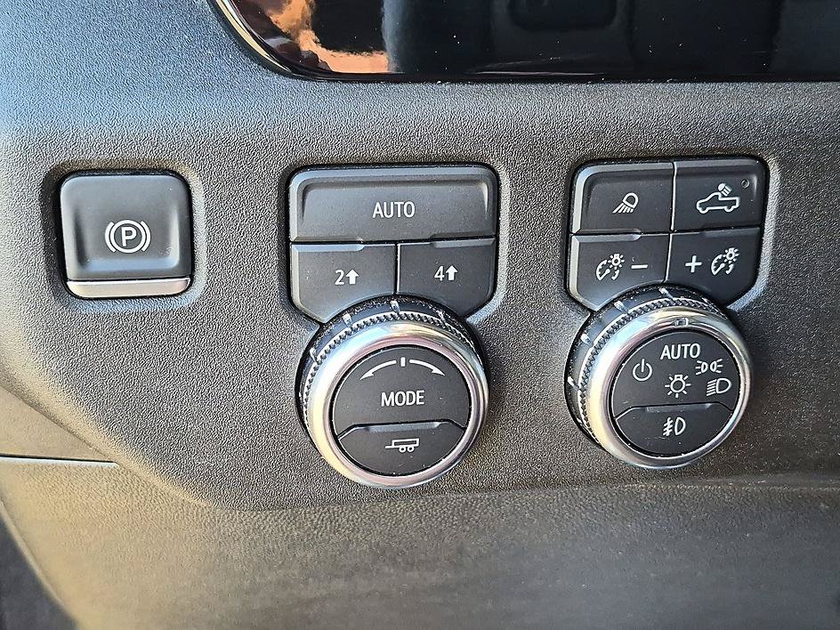 Used 2025 GMC Sierra 1500 SLT AWD/4WD image 20