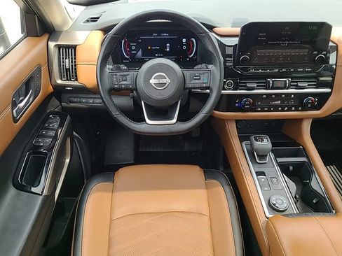 Used 2024 Nissan Pathfinder Platinum w/ Cargo Package AWD/4WD image 25