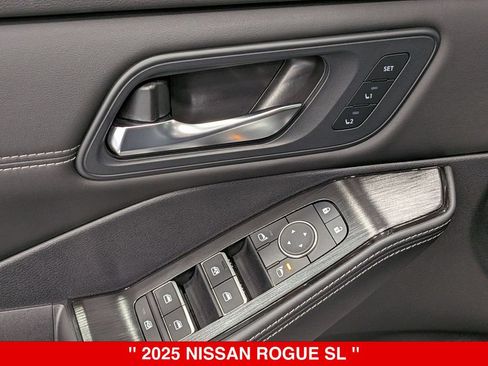 Certified 2025 Nissan Rogue SL w/ SL Premium Package AWD/4WD image 16