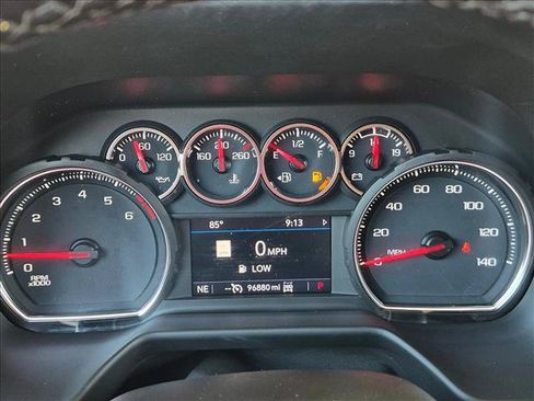 Used 2021 Chevrolet Suburban Z71 w/ Rear Media and Nav Package AWD/4WD image 9