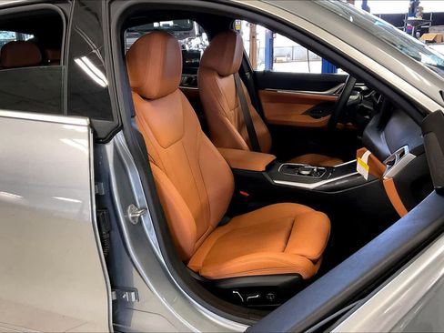 Used 2025 BMW i4 eDrive40 w/ Driving Assistance Package image 9