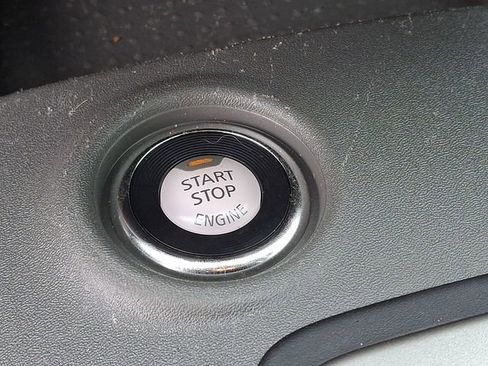 Used 2020 Nissan Frontier SV w/ Midnight Edition Floor Mats image 20